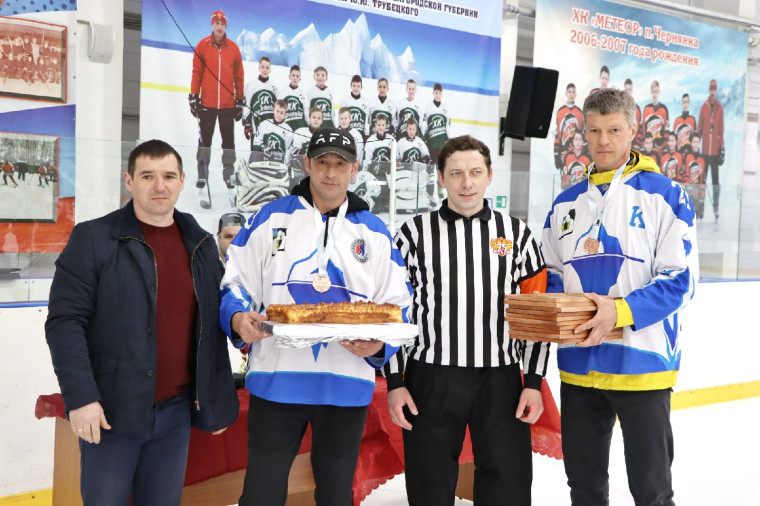 Закрытие регионального этапа XI  Всероссийского фестиваля по хоккею среди любительских команд.